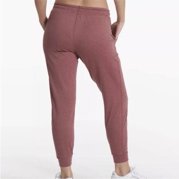 Vuori Women's DreamKnit Performance Joggers, Small, Marsala Heather - Picture 4 of 13